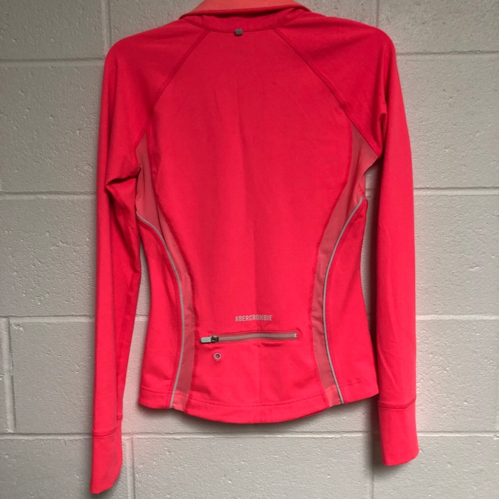 A&F Active Pullover. M. Hot Pink. - Picture 7 of 8